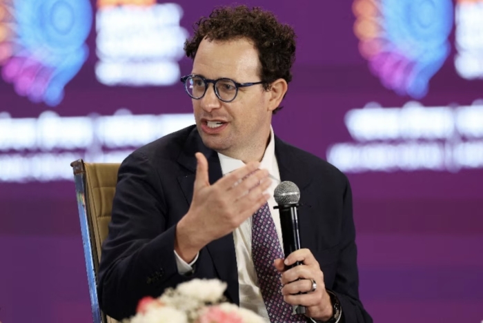 Anthropic CEO Dario Amodei discussing artificial intelligence safety risks