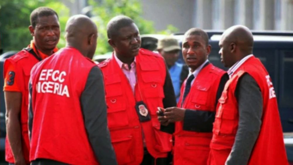 EFCC official warning Nigerian lawyers against charging clients in dollars