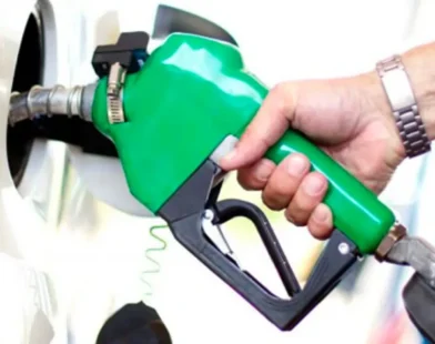 Petrol prices rise across Nigeria as consumers demand greater transparency