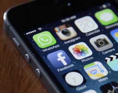 WhatsApp to require iOS 15.5 on older iPhones from November 2026