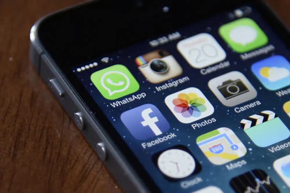 WhatsApp to require iOS 15.5 on older iPhones from November 2026