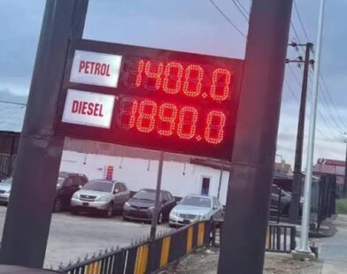 Petrol selling above ₦1,400 per litre at a filling station in Oyo State