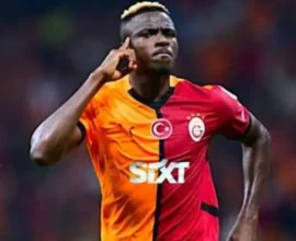 Victor Osimhen of Galatasaray prepares for the Champions League match against Barcelona