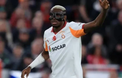 Victor Osimhen playing for Galatasaray against Genclerbirligi